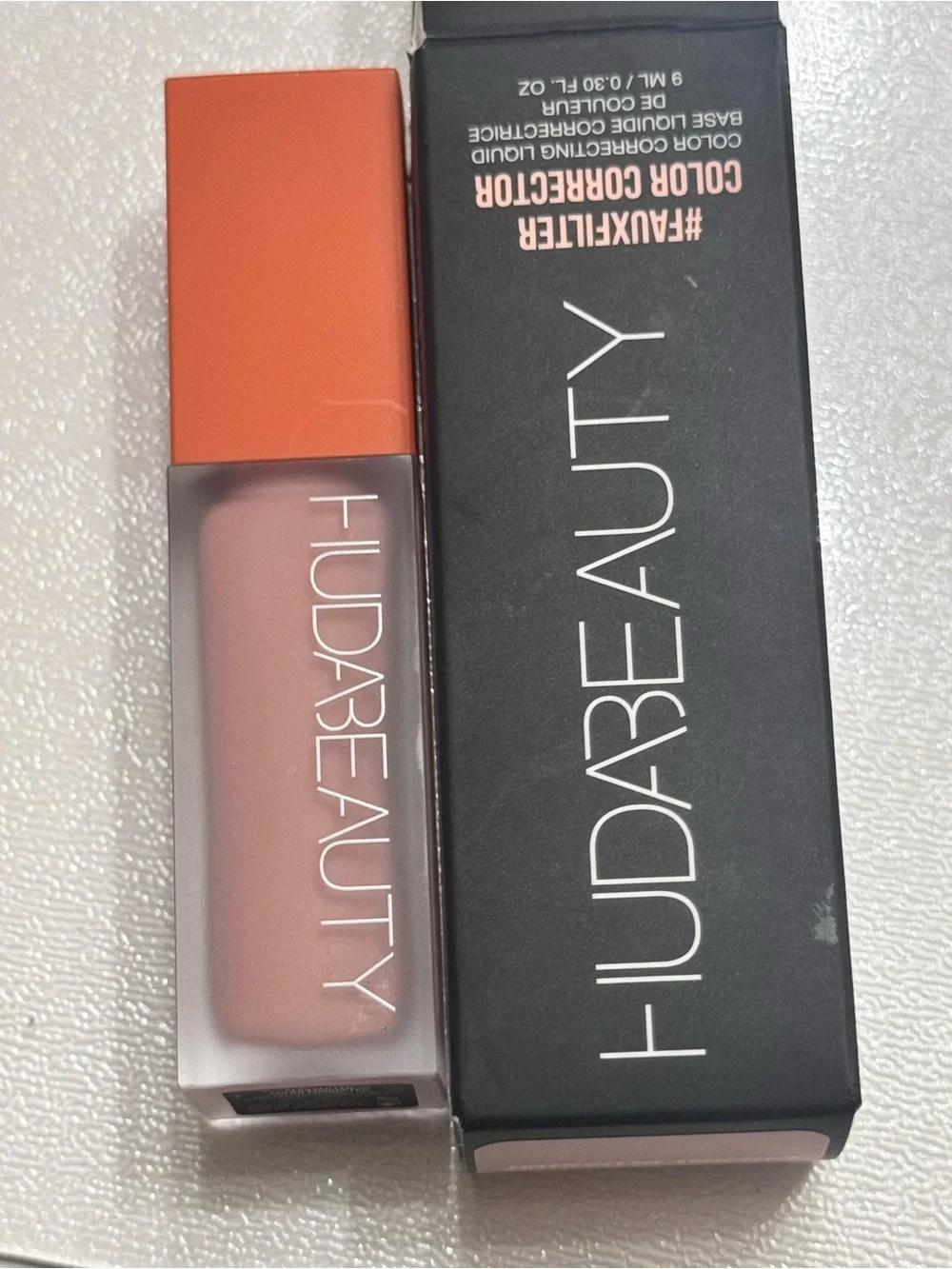 HUDA BEAUTY Nude Peach Concealer - Soft Peach Tone